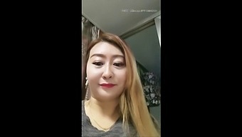 Chinese Mature Mom'S Sensual Encounter