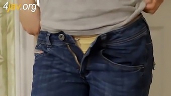 Azijka V Celotnem Filmu Z Milf In Se Jebe
