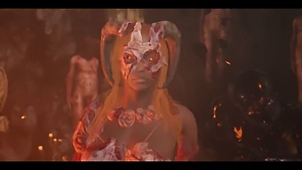 Uma Coleção De Cenas Eróticas Do Filme Succubus Com Um Enredo.