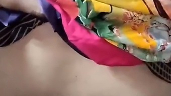 Video Lulanja Indijske Vaške Žene Na Prostem